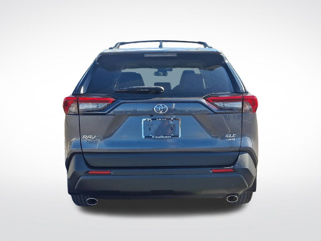 Used 2023 Toyota RAV4 XLE Premium AWD/4WD image 5