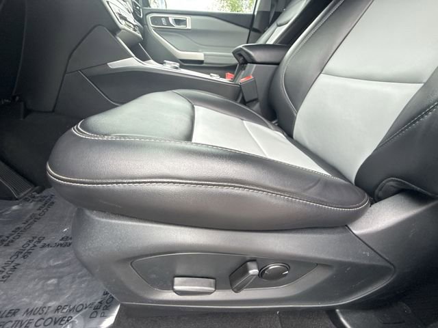 Used 2024 Ford Explorer XLT w/ Equipment Group 202A image 12