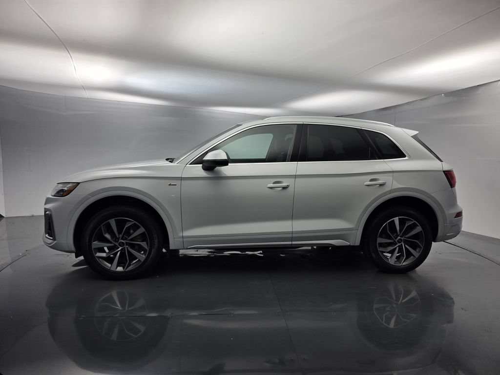 Used 2023 Audi Q5 2.0T Premium Plus w/ Premium Plus Package AWD/4WD image 7