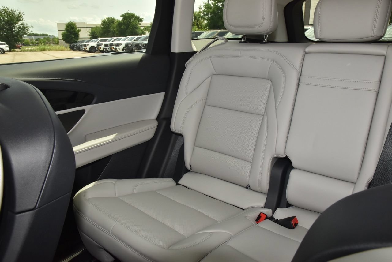 New 2026 Lincoln Nautilus Premier AWD/4WD image 19