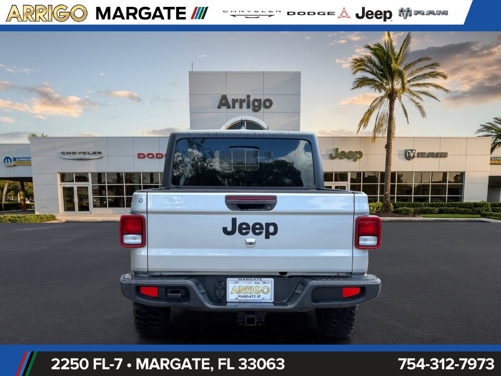 Used 2023 Jeep Gladiator Sport AWD/4WD image 6