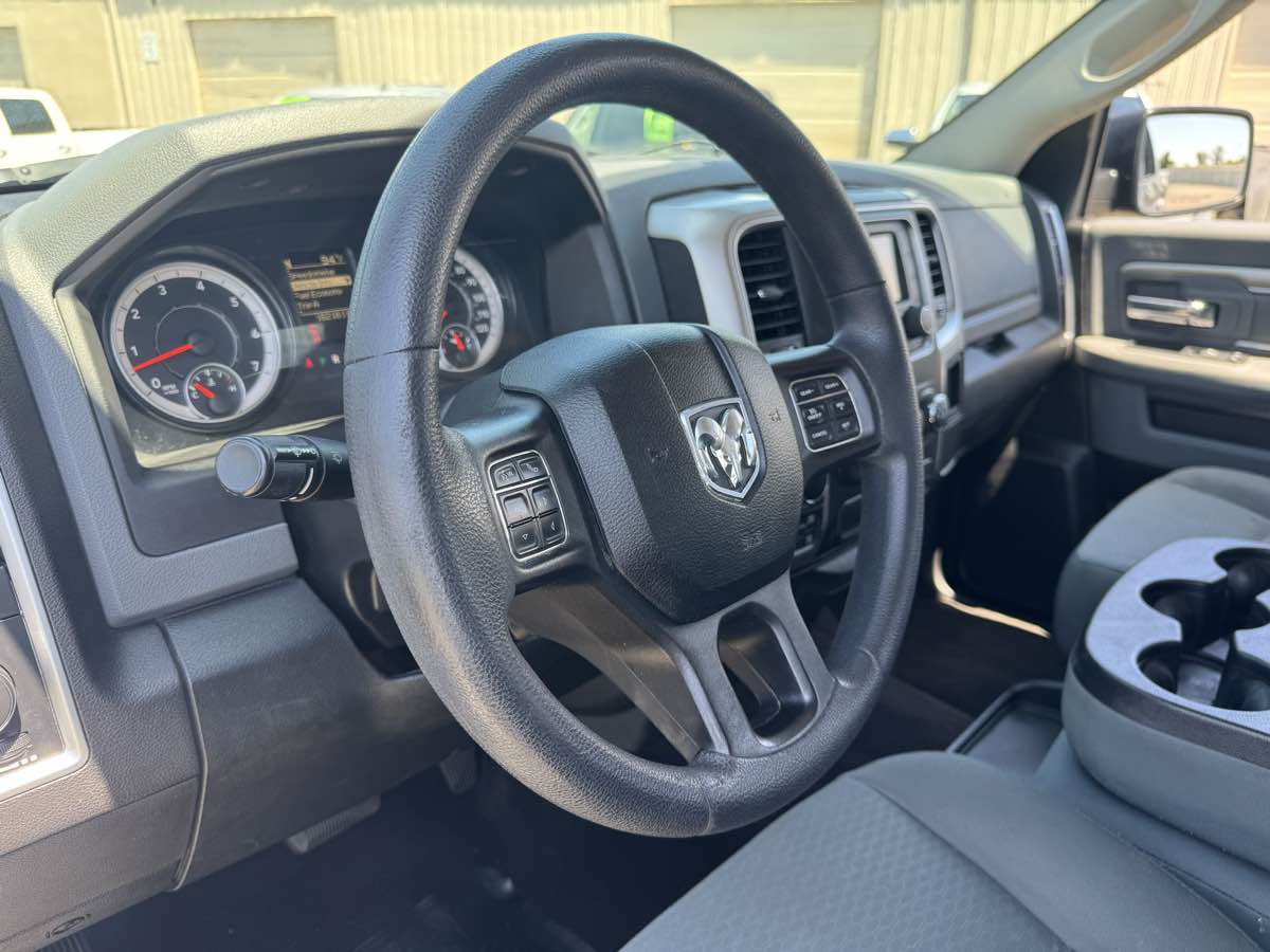 Used 2017 RAM 1500 Classic SLT AWD/4WD image 24