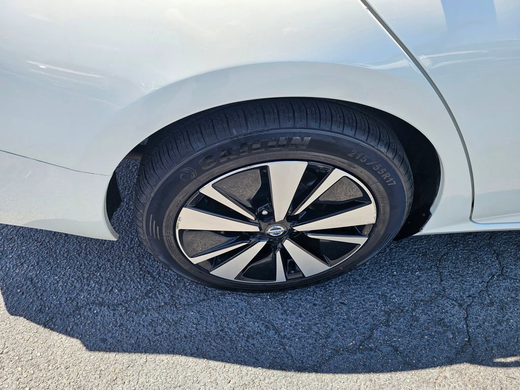 Used 2019 Nissan Altima 2.5 SV FWD image 9