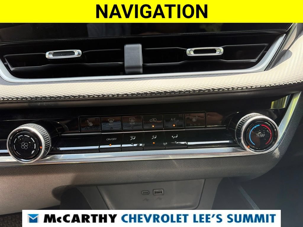 Used 2025 Chevrolet Equinox LT FWD image 8