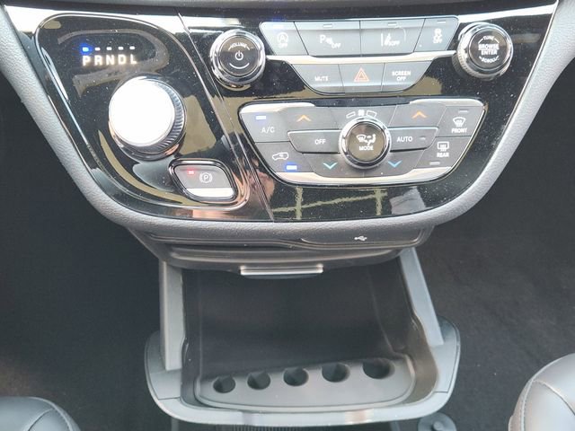 New 2026 Chrysler Pacifica Select FWD image 14
