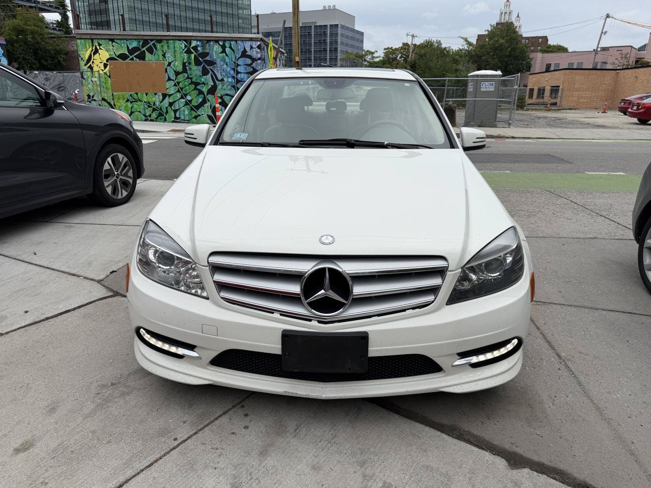 Used 2011 Mercedes-Benz C 300 4MATIC Sedan image 3