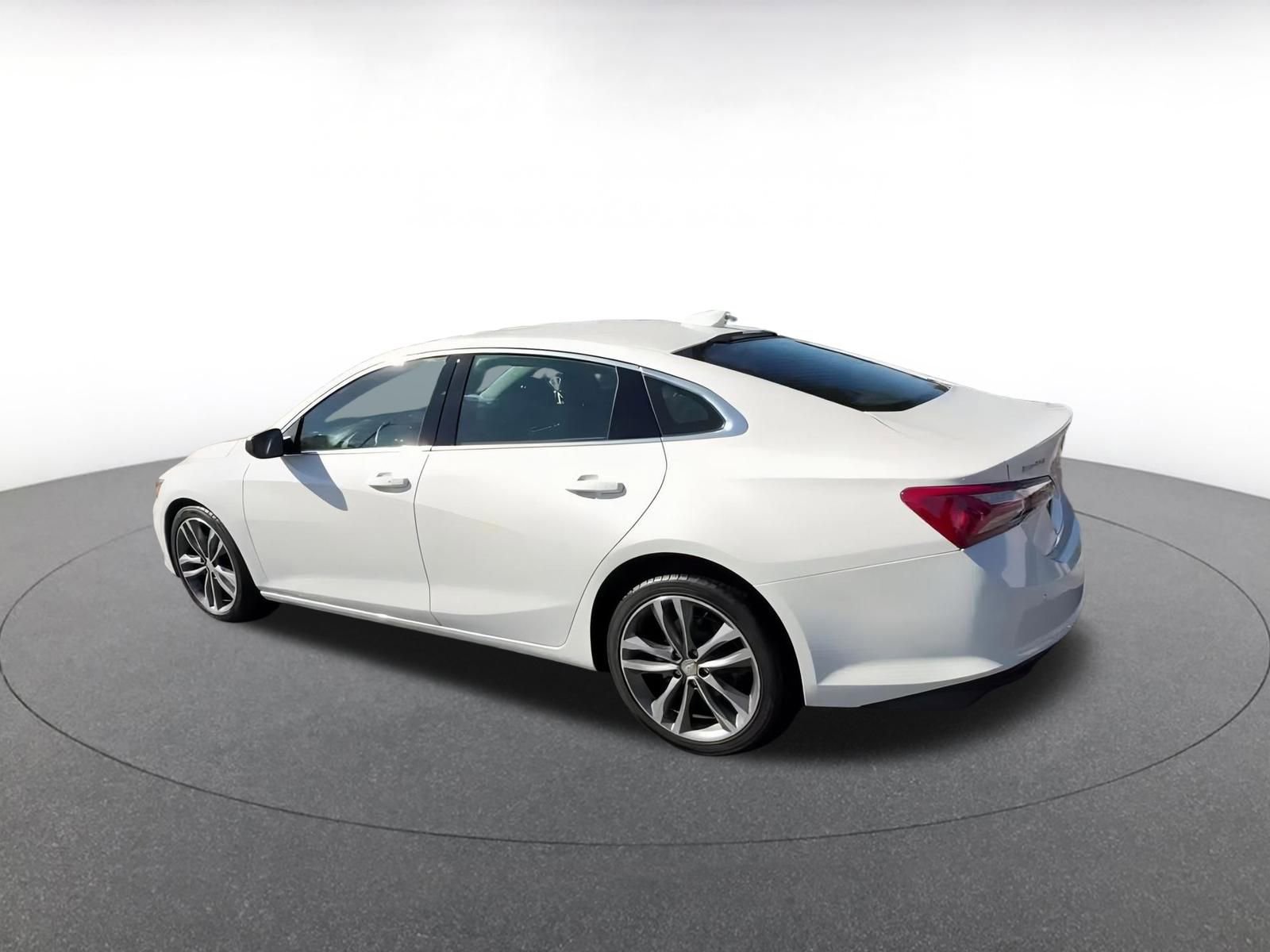 Used 2024 Chevrolet Malibu LT image 10