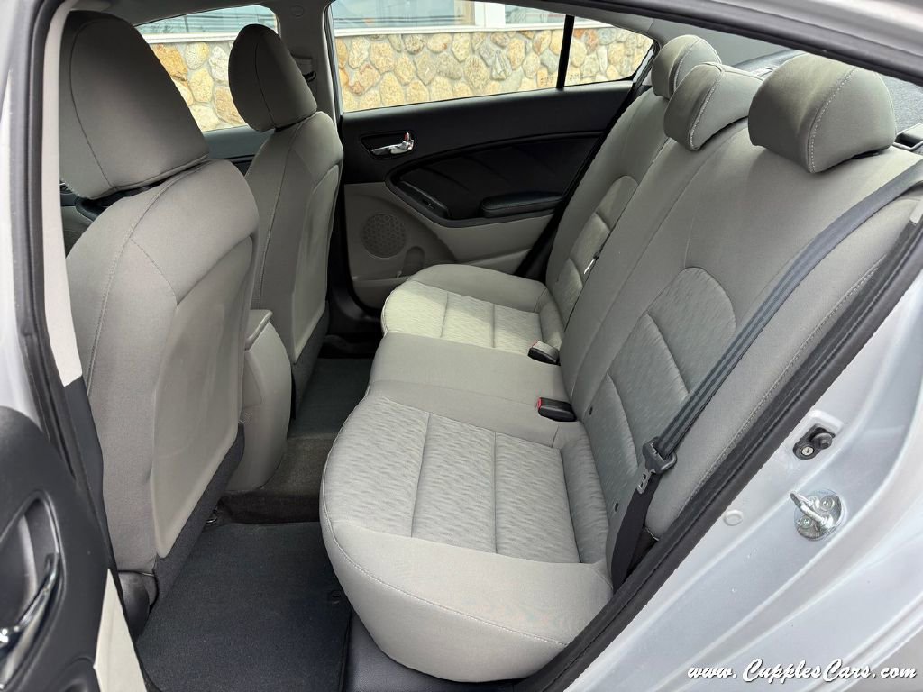 Used 2015 Kia Forte LX image 7