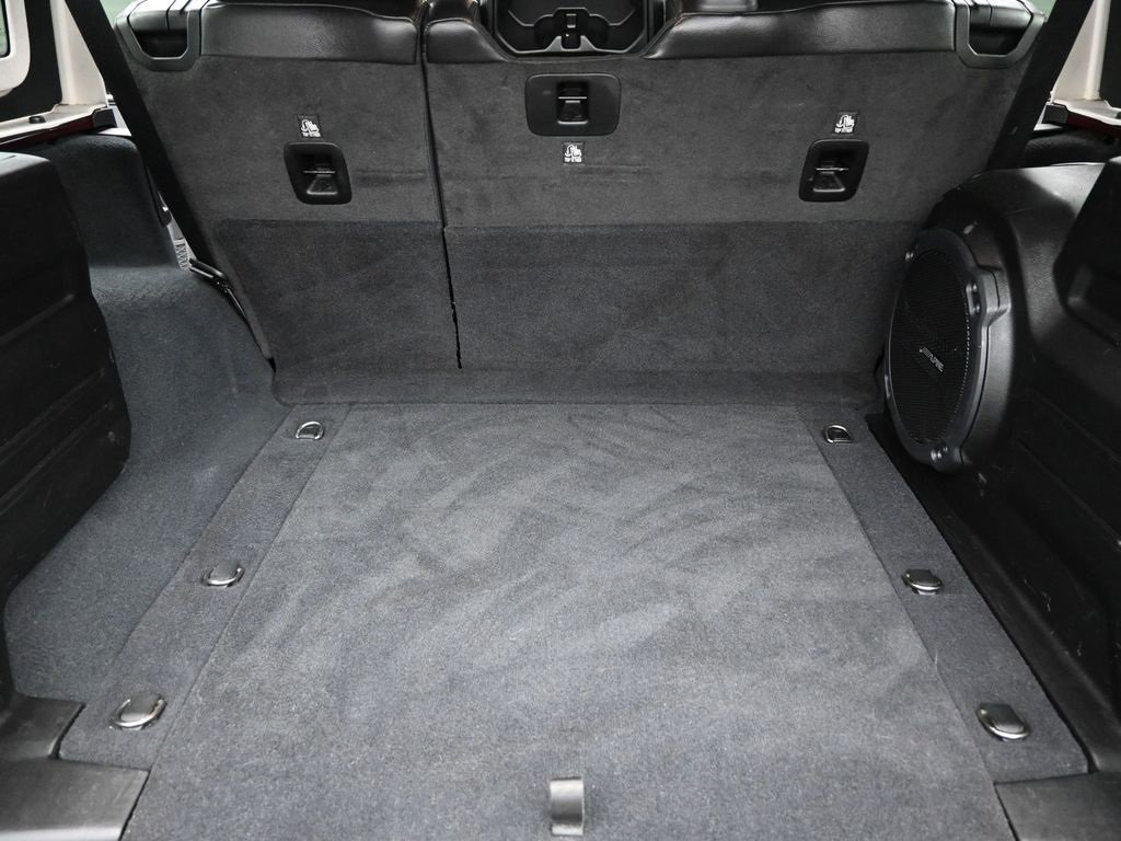 Used 2022 Jeep Wrangler Unlimited Rubicon w/ Trailer Tow Package image 18