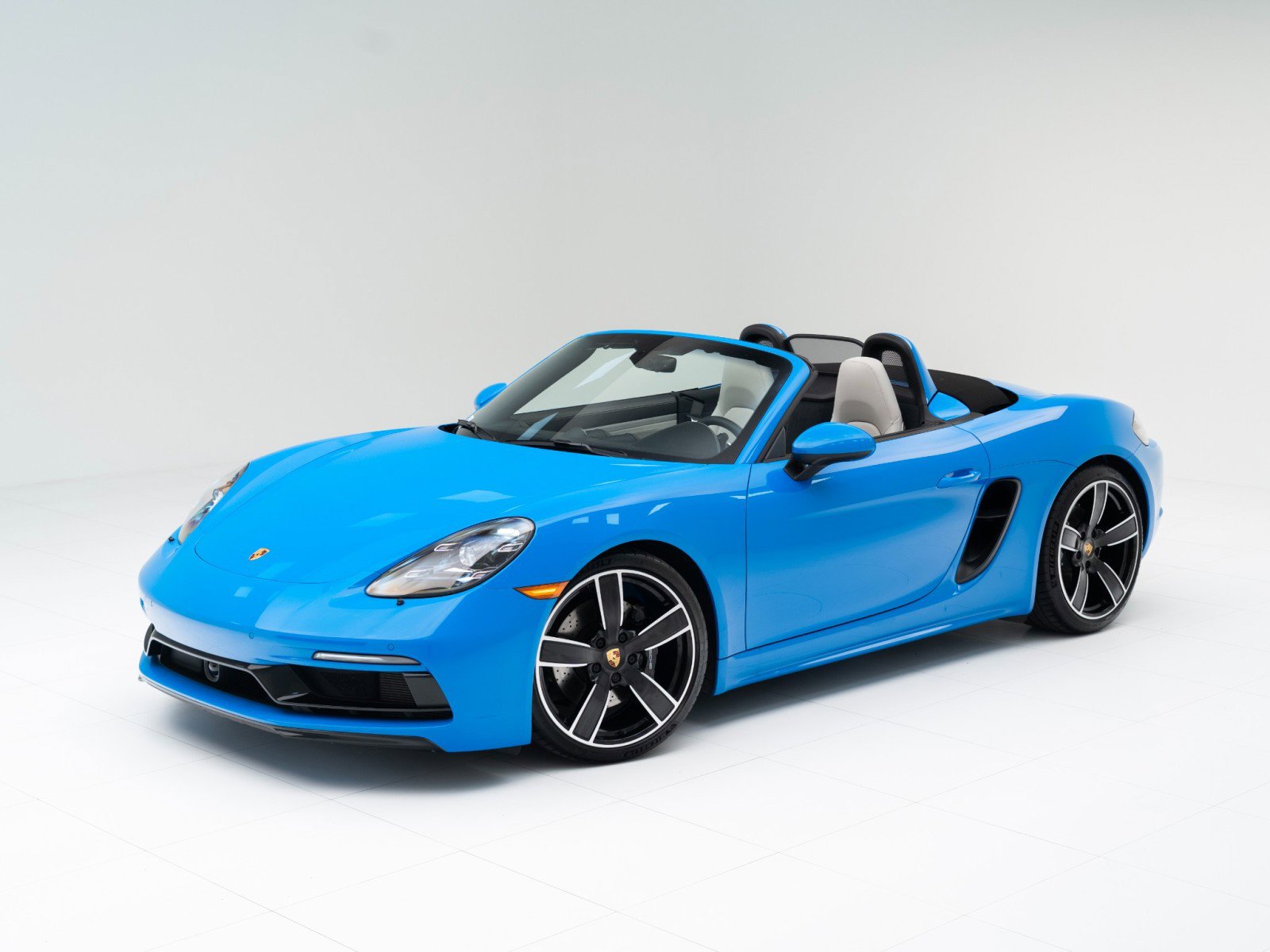 Certified 2025 Porsche 718 Boxster GTS image 1