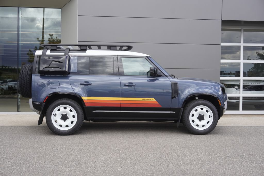 New 2025 Land Rover Defender 110 S image 7