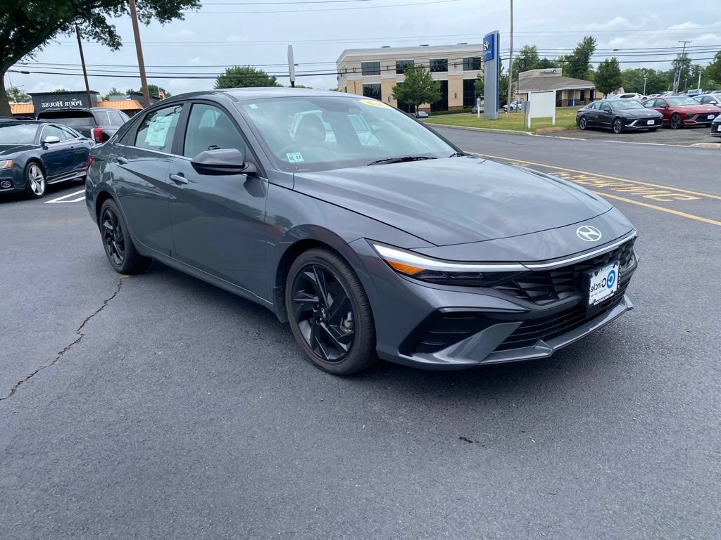 New 2026 Hyundai Elantra SEL Sport Premium FWD image 1
