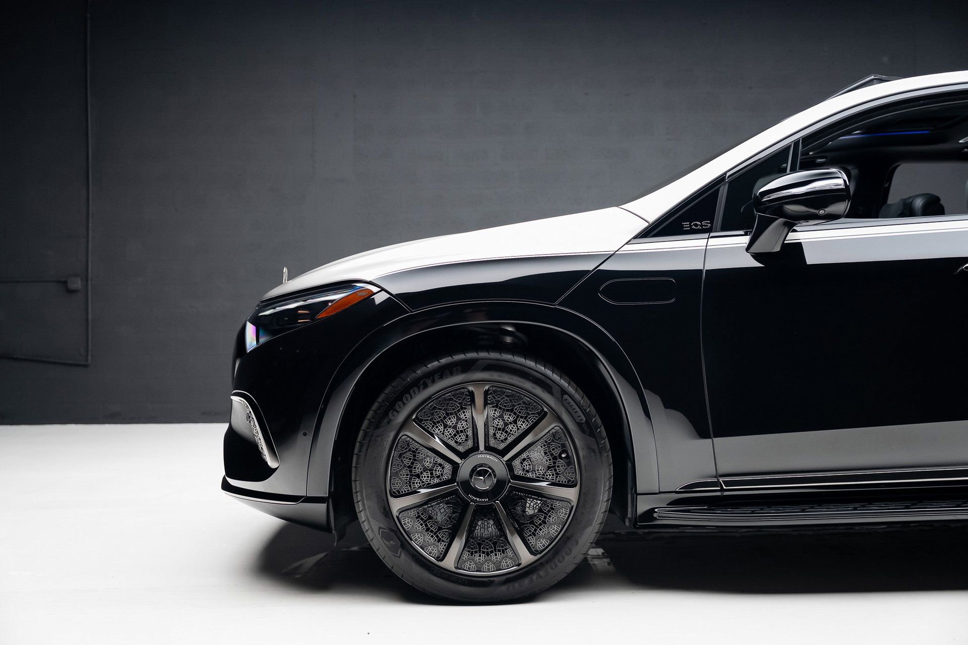 Used 2024 Mercedes-Benz Maybach EQS 680 4MATIC image 17