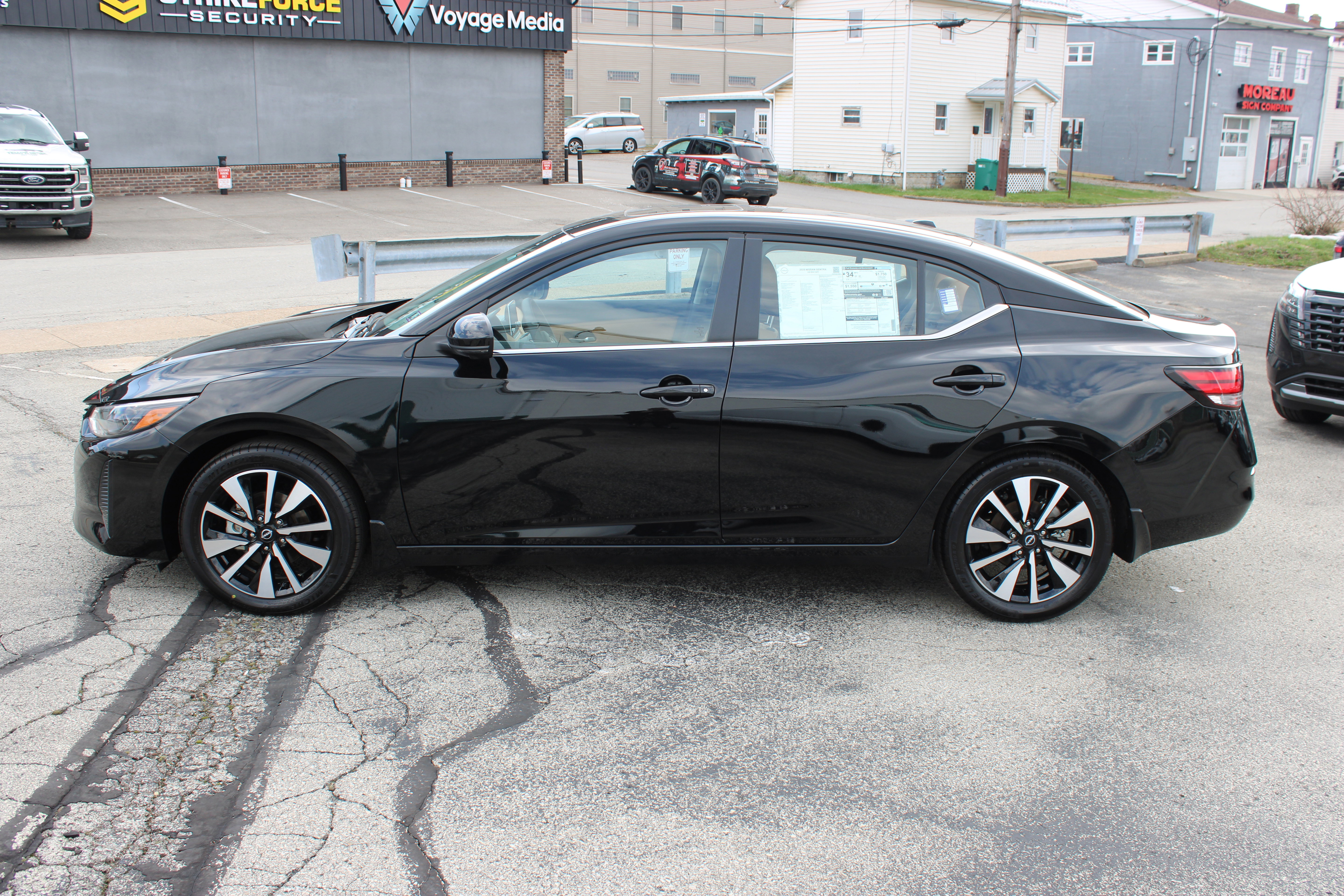 New 2025 Nissan Sentra SV w/ SV Premium Package image 2