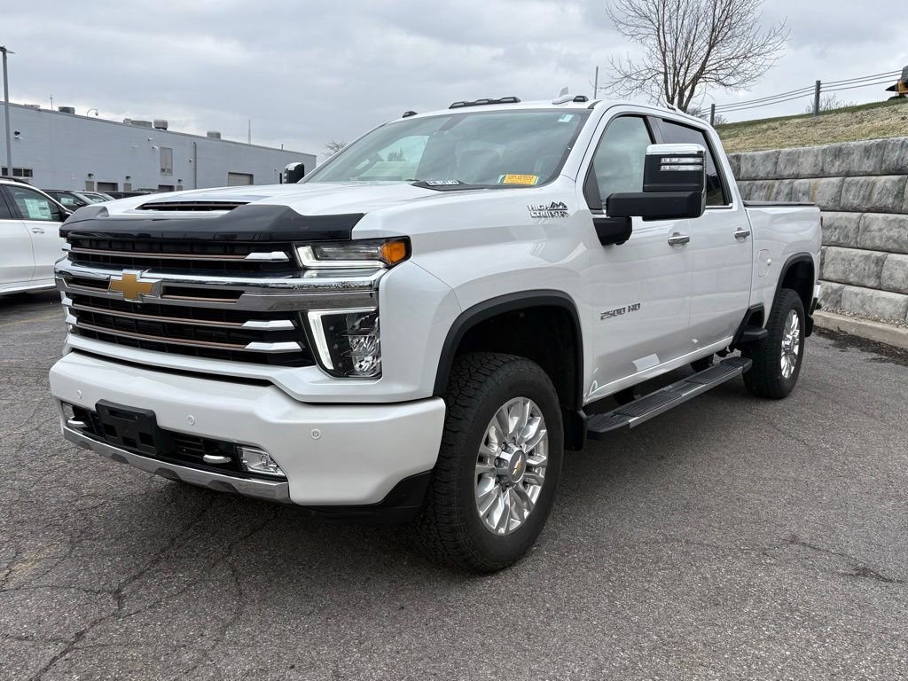 Used 2022 Chevrolet Silverado 2500 High Country w/ Z71 Off-Road Package image 3