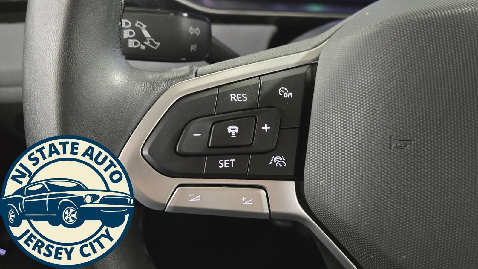 Used 2025 Volkswagen Jetta SE image 11