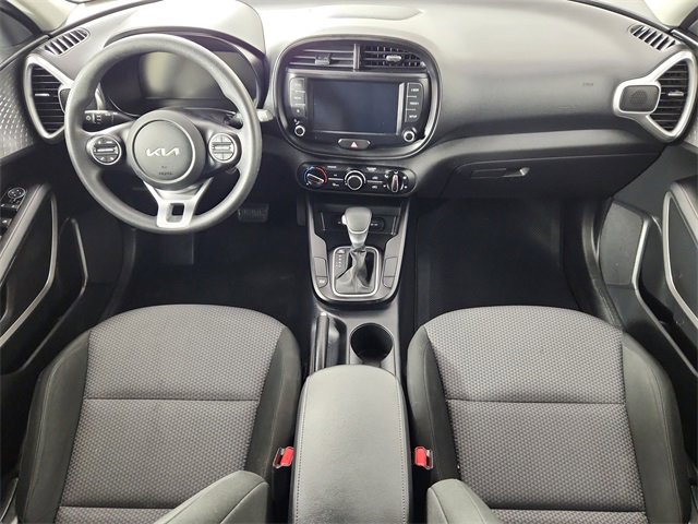 Used 2023 Kia Soul LX w/ LX Technology Package image 13