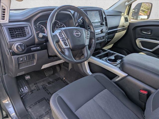 Used 2023 Nissan Titan SV w/ SV Convenience Package image 9