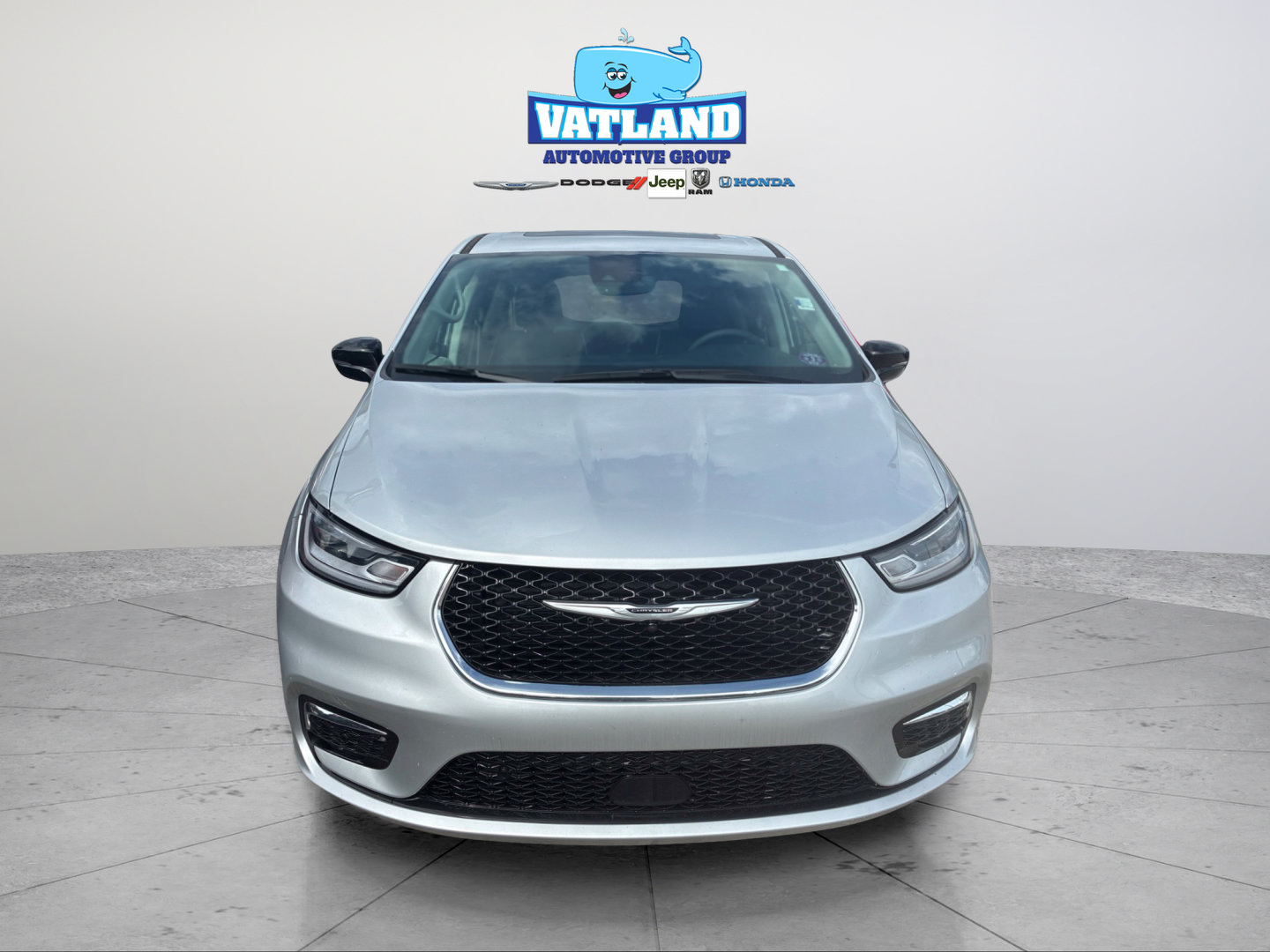 Certified 2024 Chrysler Pacifica Limited AWD/4WD image 22