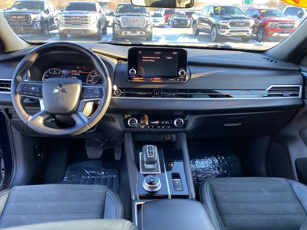 Used 2022 Mitsubishi Outlander SE image 31