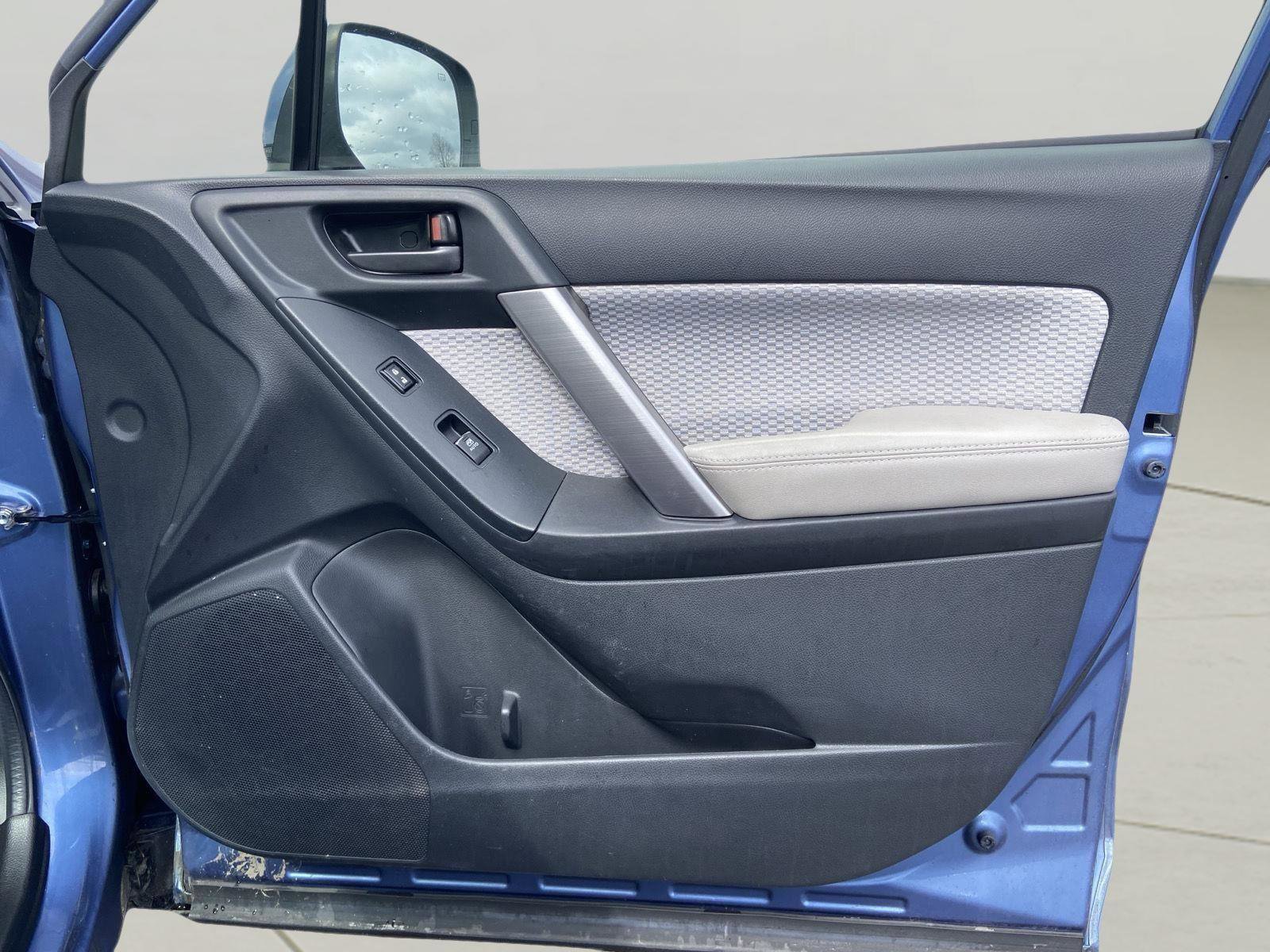 Used 2017 Subaru Forester 2.5i Premium w/ All-Weather Package image 68