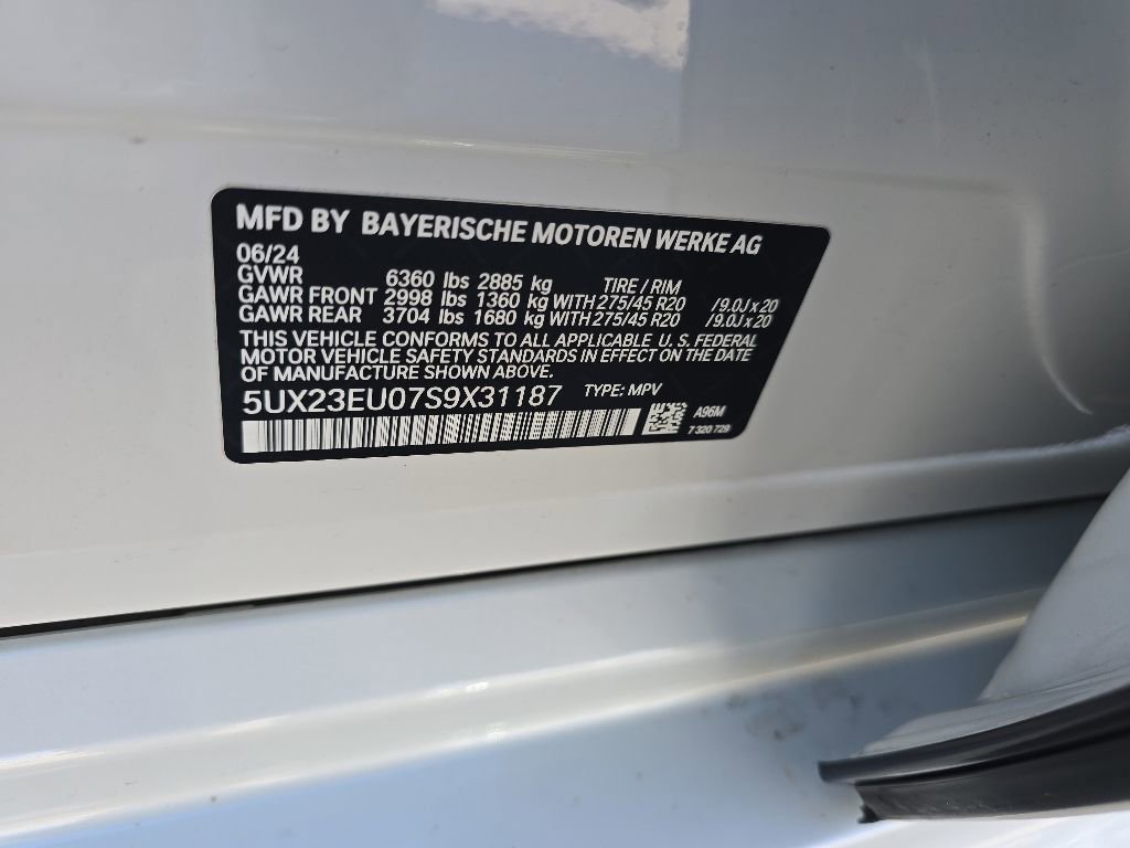Used 2025 BMW X5 xDrive40i w/ M Sport Package AWD/4WD image 11