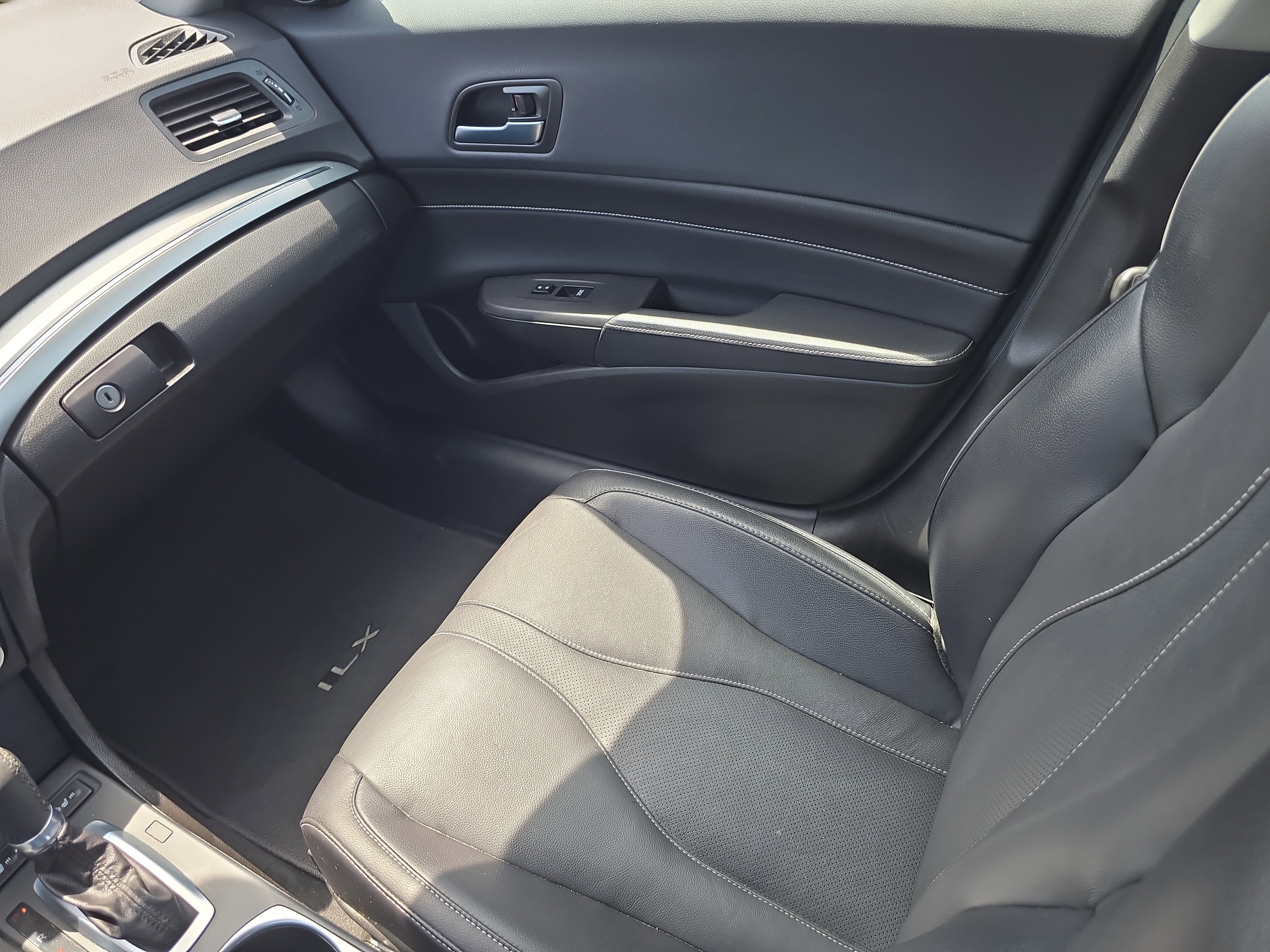 Used 2020 Acura ILX FWD image 15