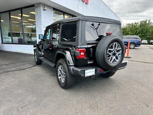 Used 2025 Jeep Wrangler Unlimited Sahara AWD/4WD image 7