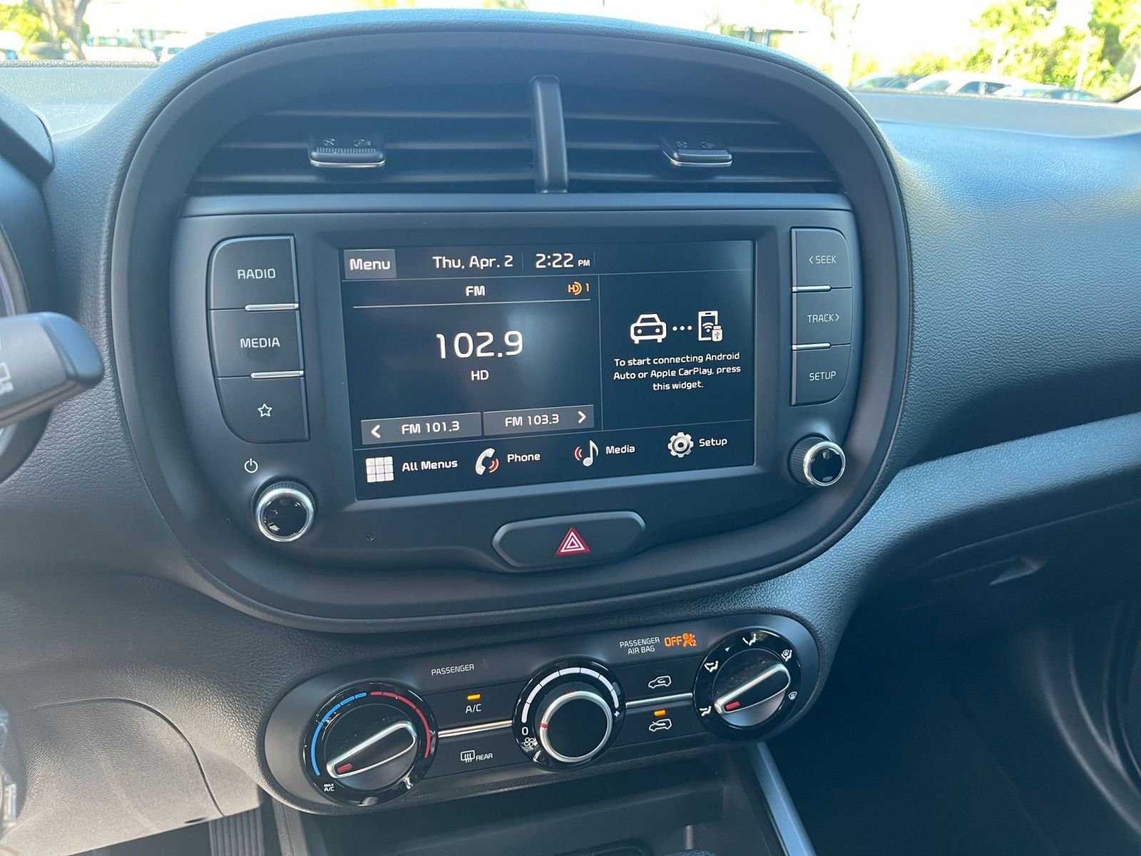 Used 2025 Kia Soul LX w/ LX Technology Package image 17
