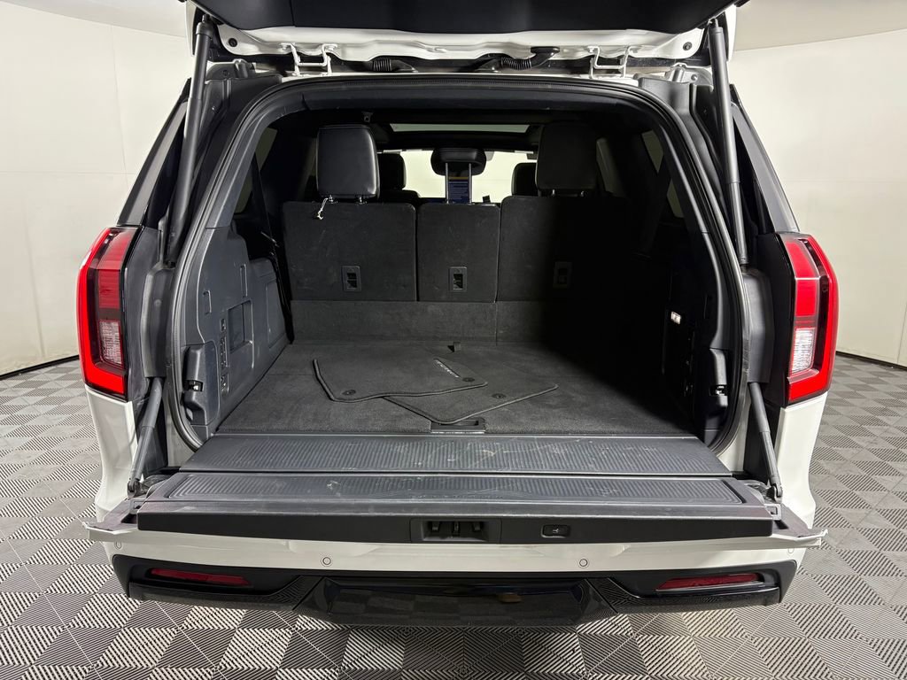 Certified 2025 Ford Expedition Max Platinum w/ Stealth Performance Package AWD/4WD image 34