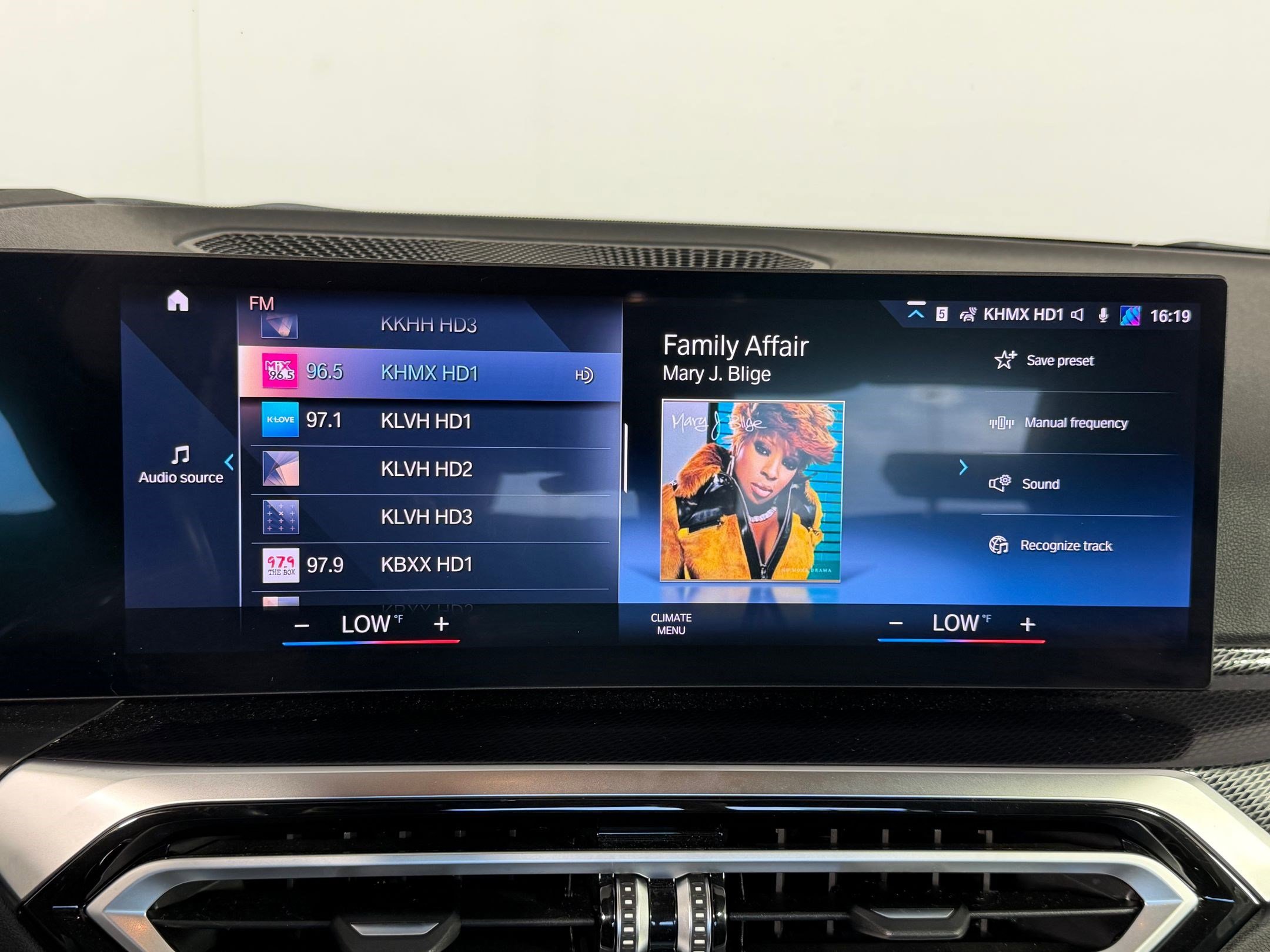 Used 2023 BMW 230i 230i w/ M Sport Package image 24