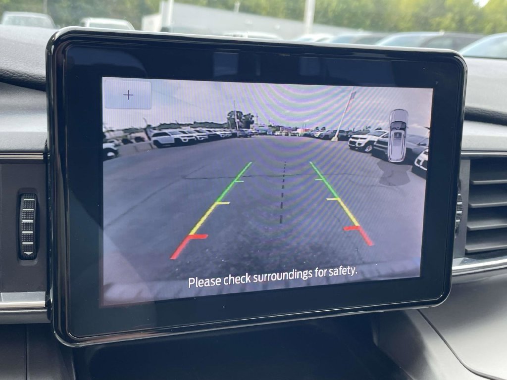 Used 2022 Ford Explorer XLT w/ Equipment Group 202A RWD image 37