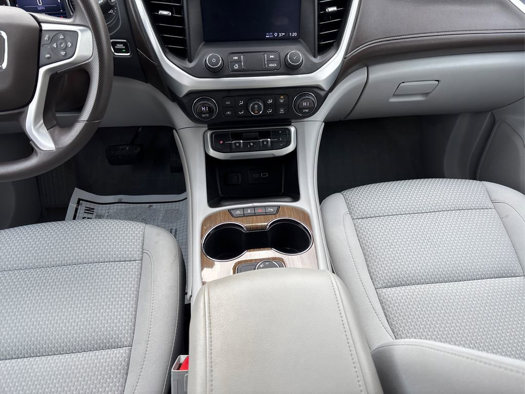 Used 2023 GMC Acadia SLE w/ LPO, Floor Liner Package image 20