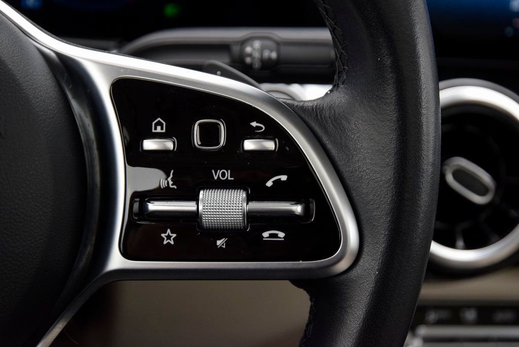 Certified 2022 Mercedes-Benz GLB 250 image 24