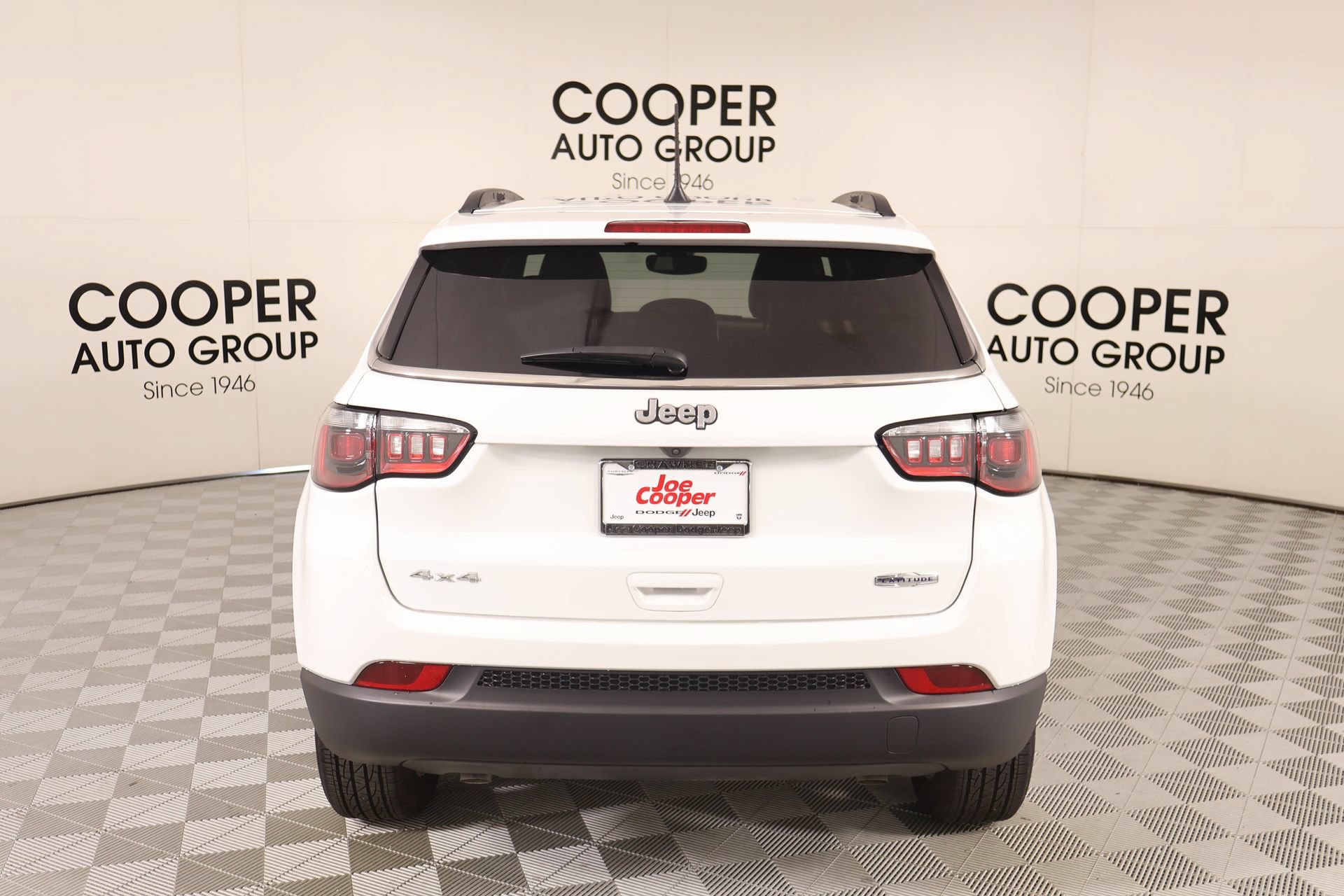 Used 2025 Jeep Compass Latitude AWD/4WD image 21