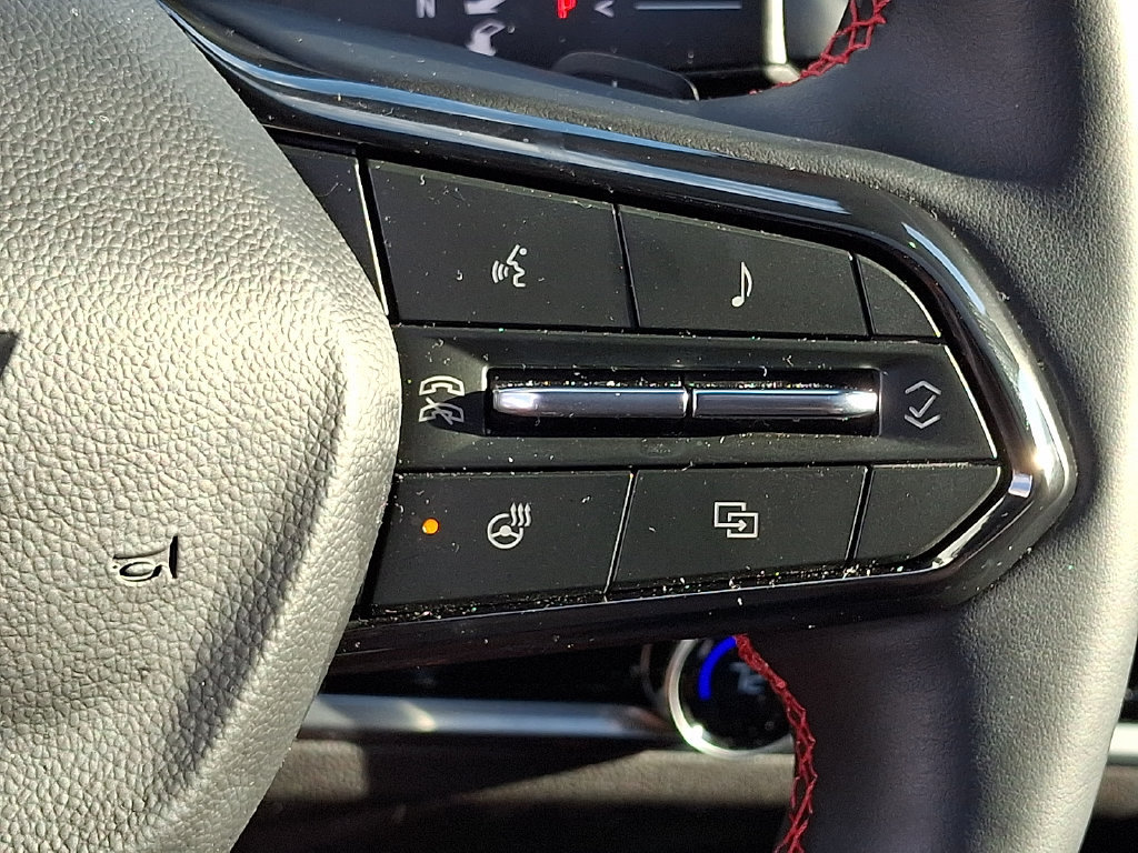 Certified 2026 Chevrolet Equinox RS FWD image 23