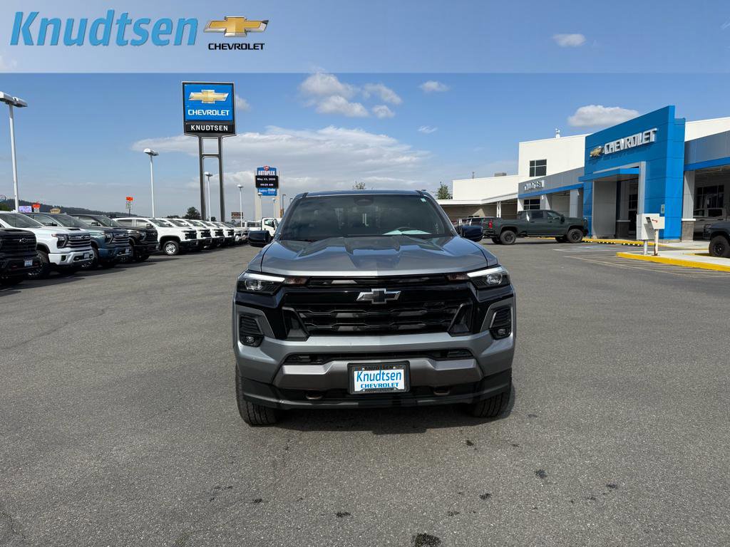 Used 2024 Chevrolet Colorado Z71 w/ Safety Package AWD/4WD image 2
