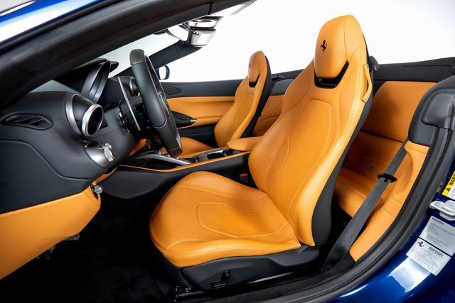 Used 2019 Ferrari Portofino image 4