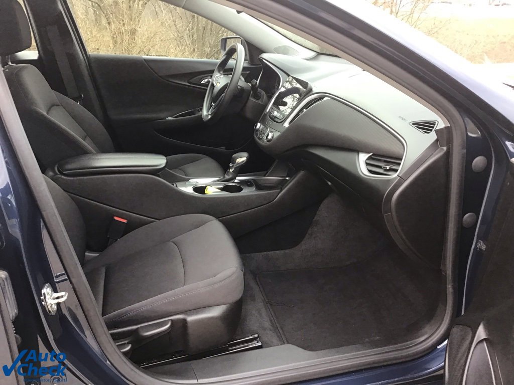 Used 2022 Chevrolet Malibu LT image 17