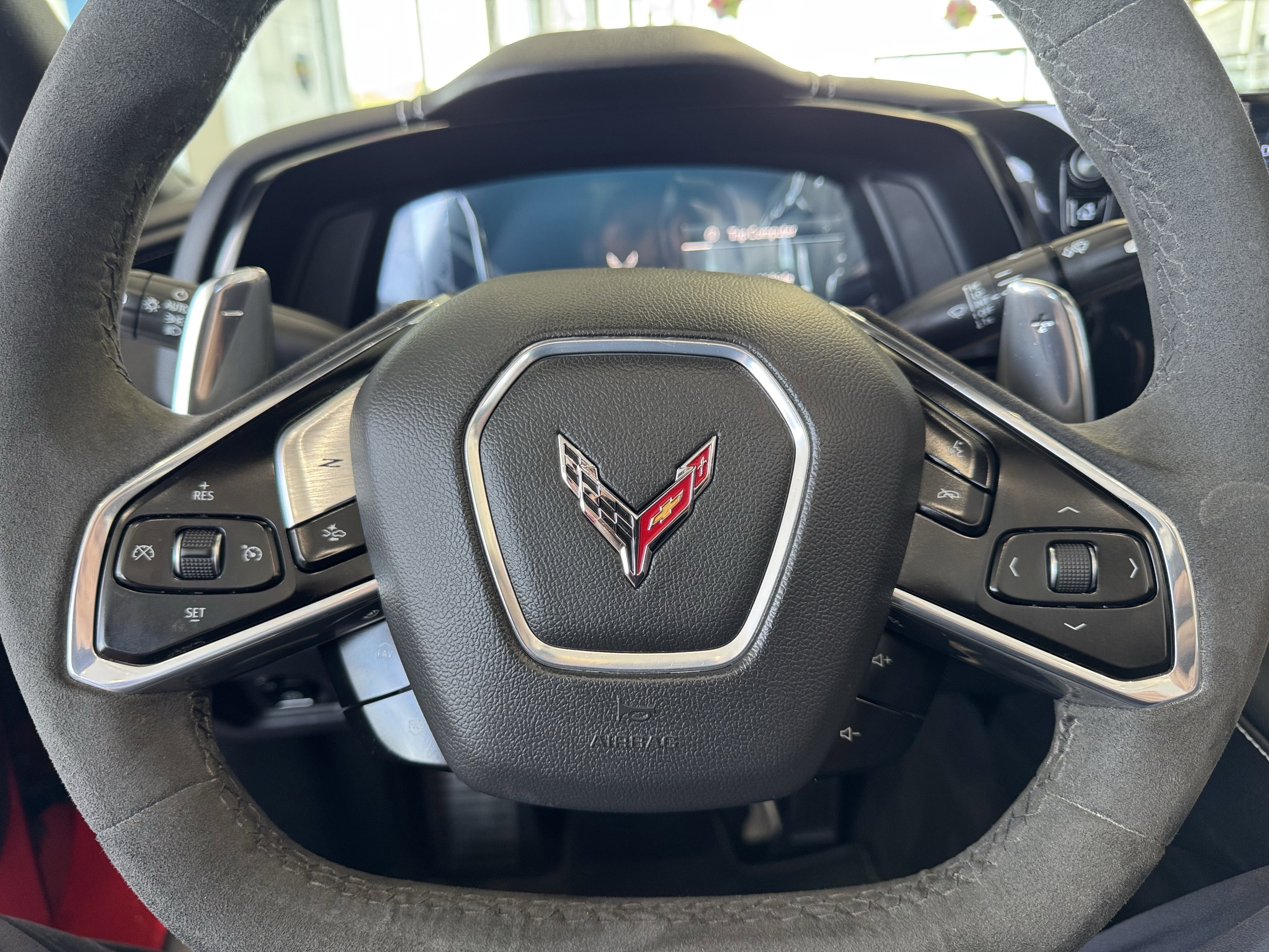 Used 2024 Chevrolet Corvette Stingray Convertible w/ Z51 Performance Package image 31