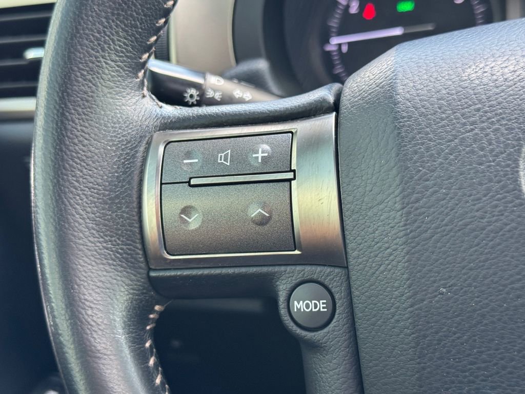 Used 2017 Lexus GX 460 w/ Navigation Package image 17