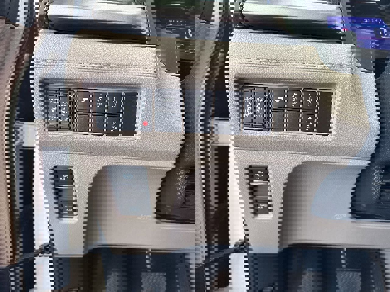 Used 2018 Honda Odyssey EX-L image 34