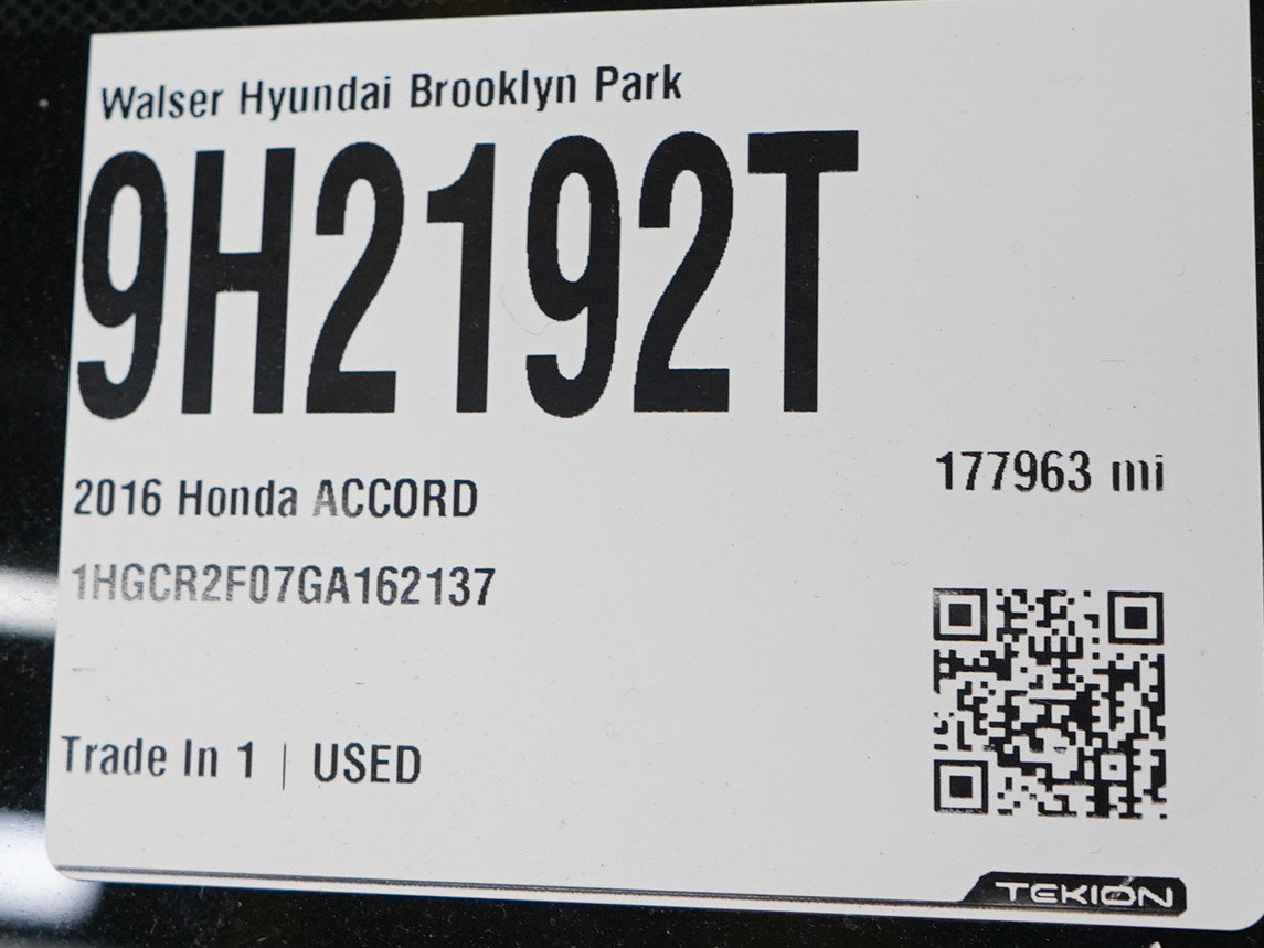 Used 2016 Honda Accord EX image 31