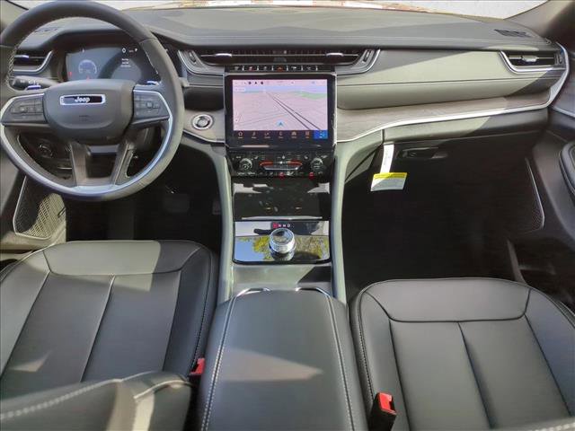 New 2025 Jeep Grand Cherokee L Limited w/ Black Appearance Package image 15