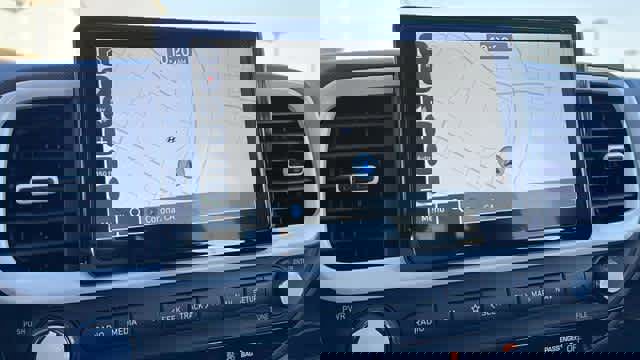 Used 2025 Hyundai Venue Limited image 14