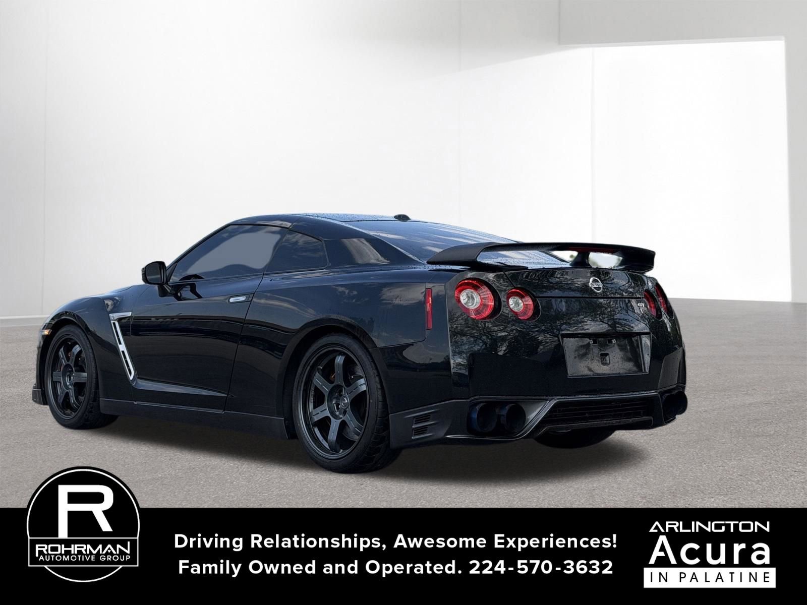 Used 2015 Nissan GT-R Black Edition AWD/4WD image 3
