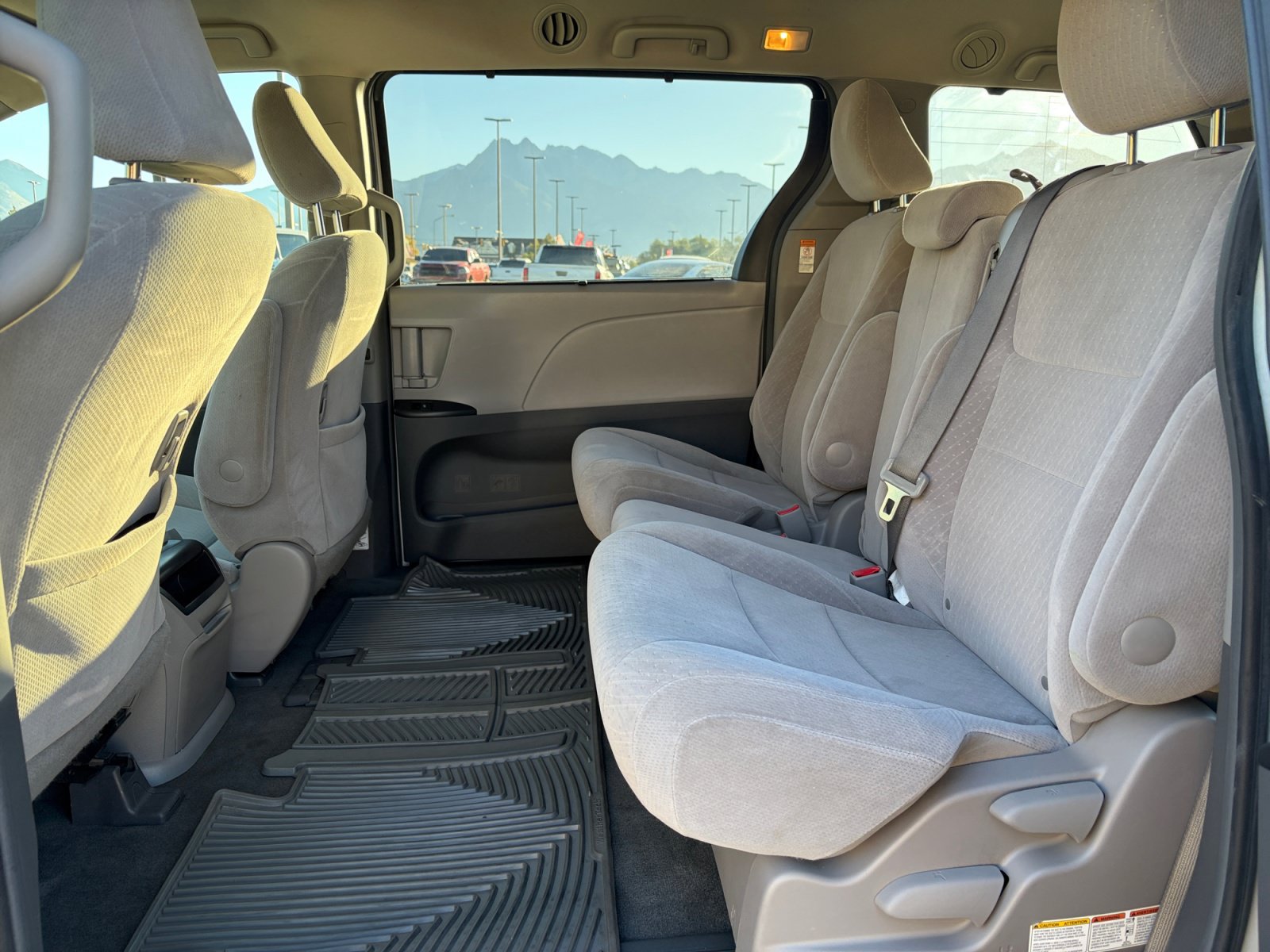 Used 2017 Toyota Sienna LE FWD image 24