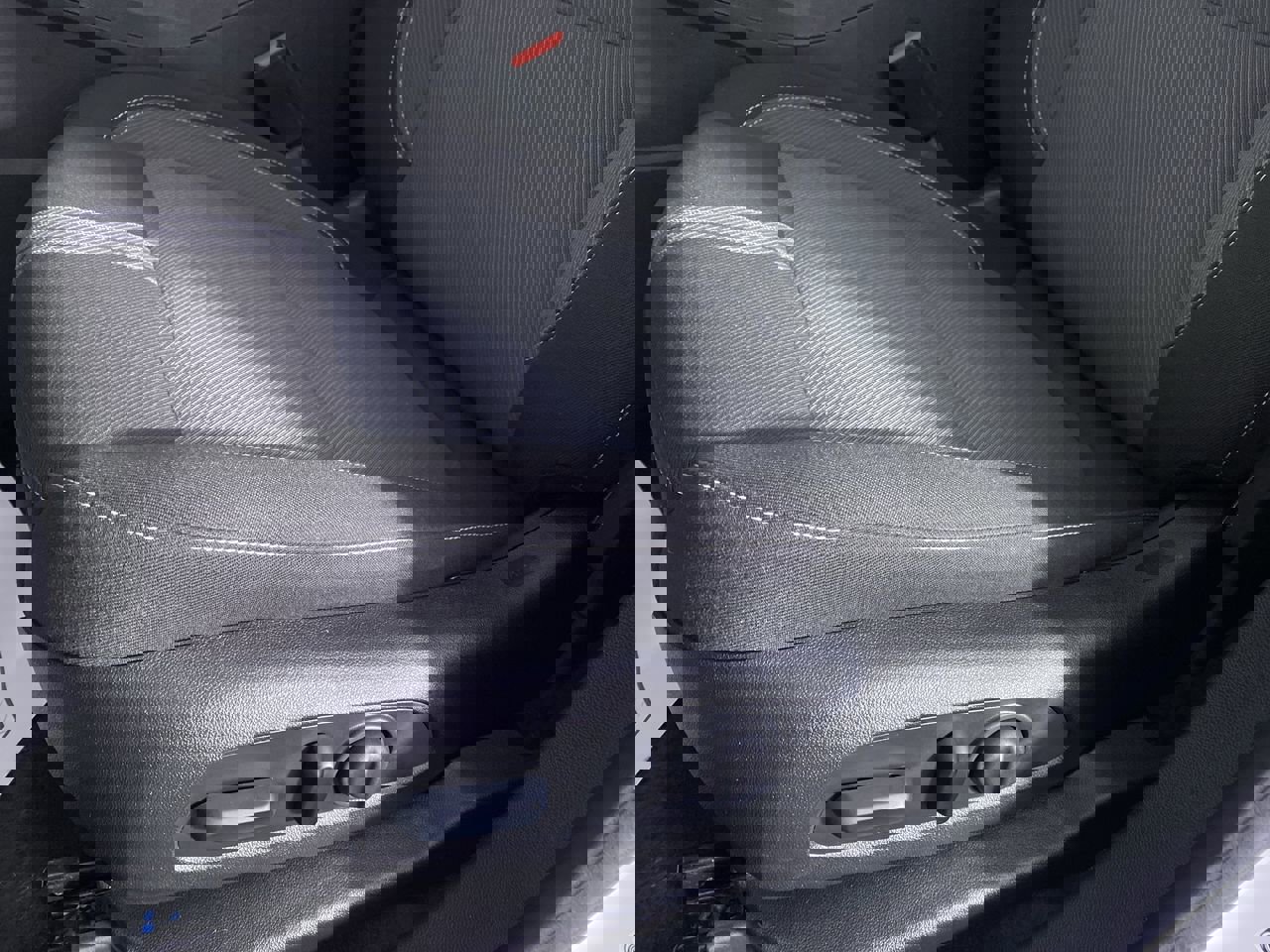 Certified 2024 Chevrolet Blazer LT w/ Convenience Package image 9