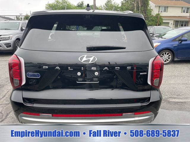 Used 2024 Hyundai Palisade Calligraphy AWD/4WD image 4