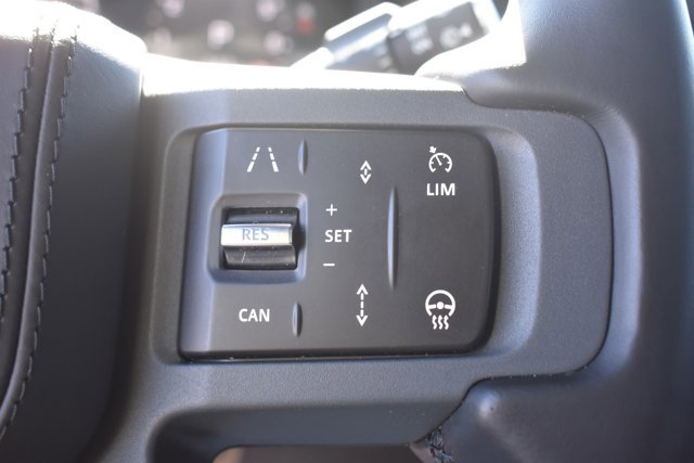 Used 2024 Land Rover Defender 110 X-Dynamic SE image 22